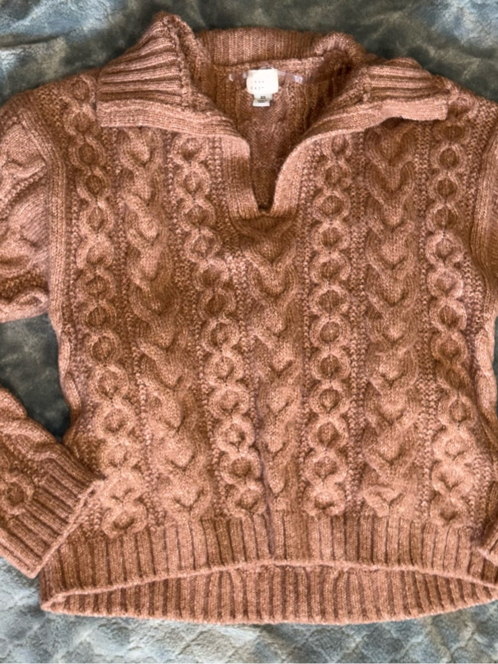 LOFT Cable-Knit V-Neck Sweater - Mauve Brown